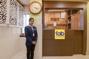 Reception - Fabhotel Iubit (Kolkata)