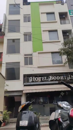 Front of property - Fabhotel Hm Inn (Lucknow)