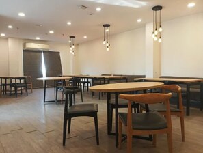 Restaurant - Fabhotel The Perfect (Lucknow)