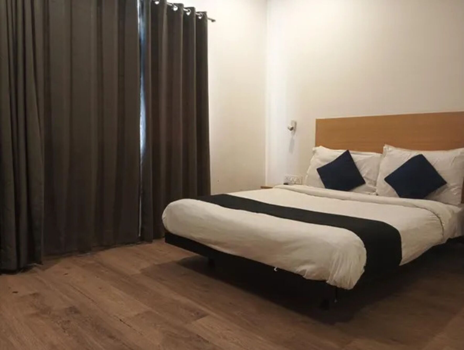 Deluxe Room | Egyptian cotton sheets, premium bedding, in-room safe, free WiFi