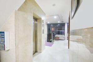 Lobby - Fabhotel Ramayan Palace (New Delhi)