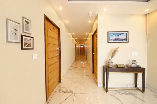 Fabhotel Rudra