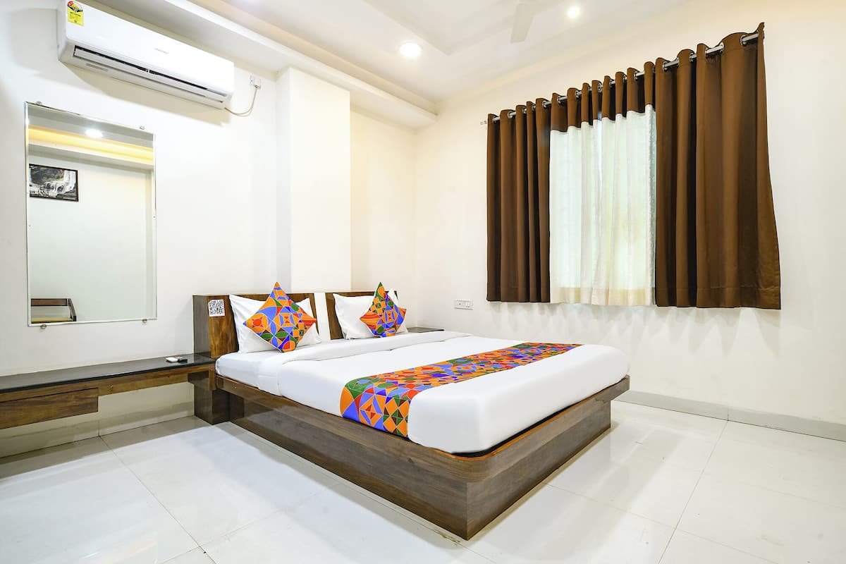 豪華客房 | 埃及棉床單、高級寢具、房內夾萬、免費 Wi-Fi