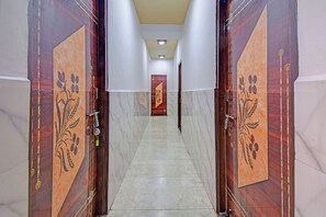 Lobby - Fabhotel Kamal Stay Inn (Pune)