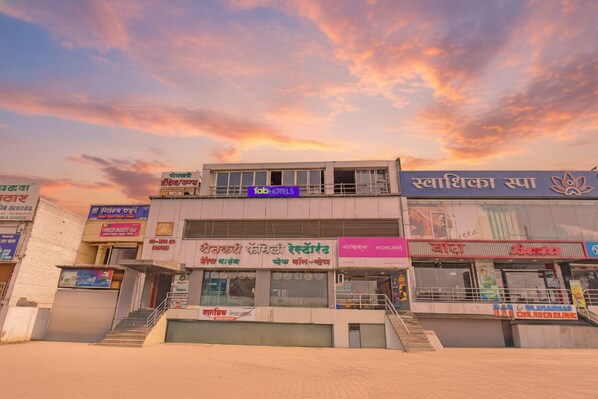 Exterior - Fabhotel Kamal Stay Inn (Pune)