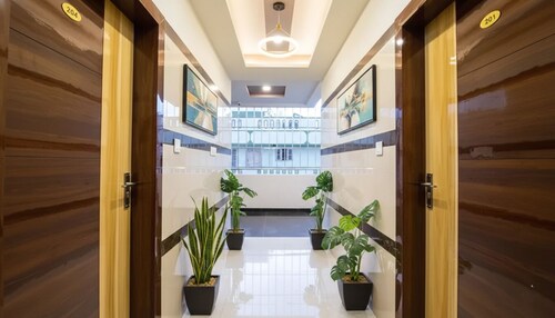 FabHotel Royal Blue Meridian Inn - Jalahalli West