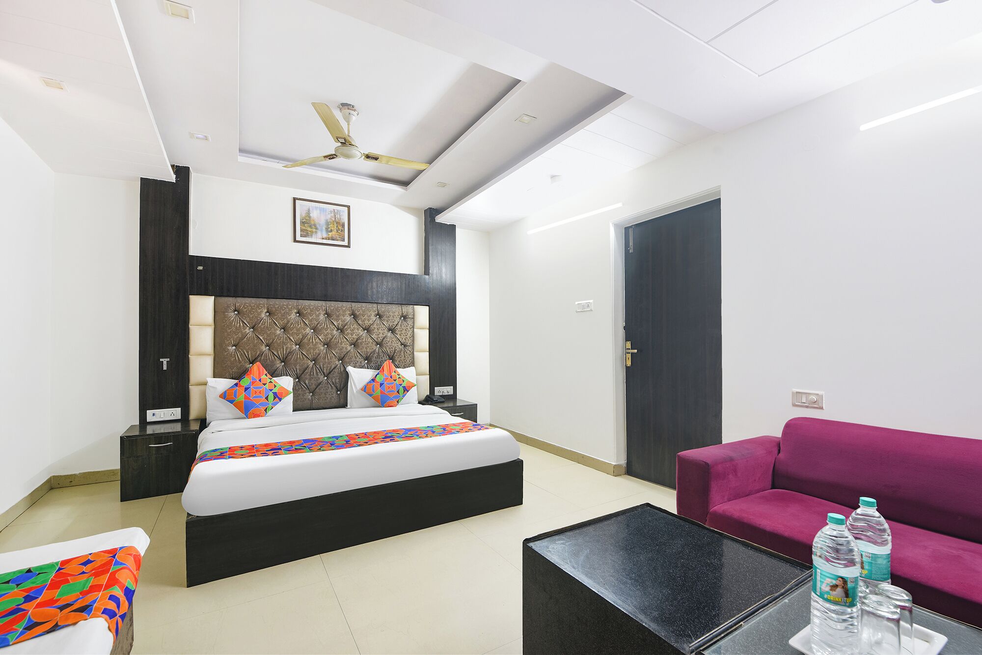 Egyptian cotton sheets, premium bedding, in-room safe, free WiFi