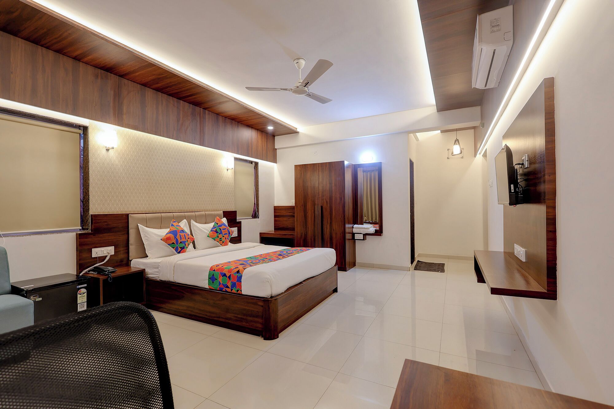 Premium Room | Egyptian cotton sheets, premium bedding, in-room safe, free WiFi