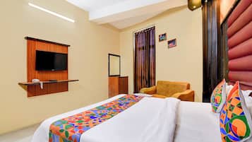 Egyptian cotton sheets, premium bedding, in-room safe, free WiFi