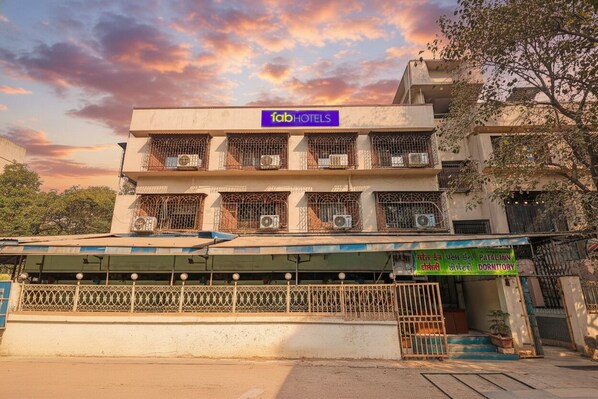 Exterior - Fabhotel Patel In Dormitory (Mumbai)
