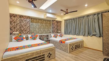 Familierom | Sengetøy i egyptisk bomull, sengetøy av topp kvalitet og safe på rommet