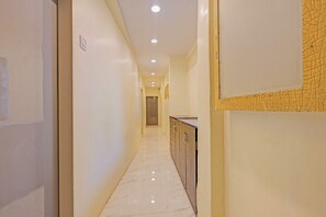Lobby - Fabhotel Patel In Dormitory (Mumbai)