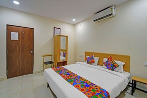 Egyptian cotton sheets, premium bedding, in-room safe, free WiFi - Fabhotel La Vista Inn Grand (Hyderabad)