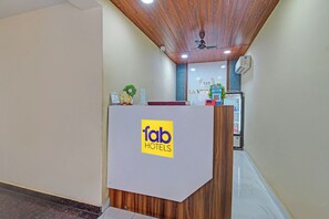 Reception - Fabhotel La Vista Inn Grand (Hyderabad)