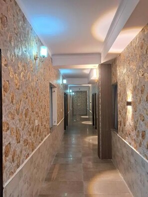 Lobby - Fabhotel Crown Residency (Faridabad)