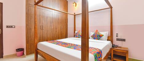 Egyptian cotton sheets, premium bedding, free WiFi, bed sheets