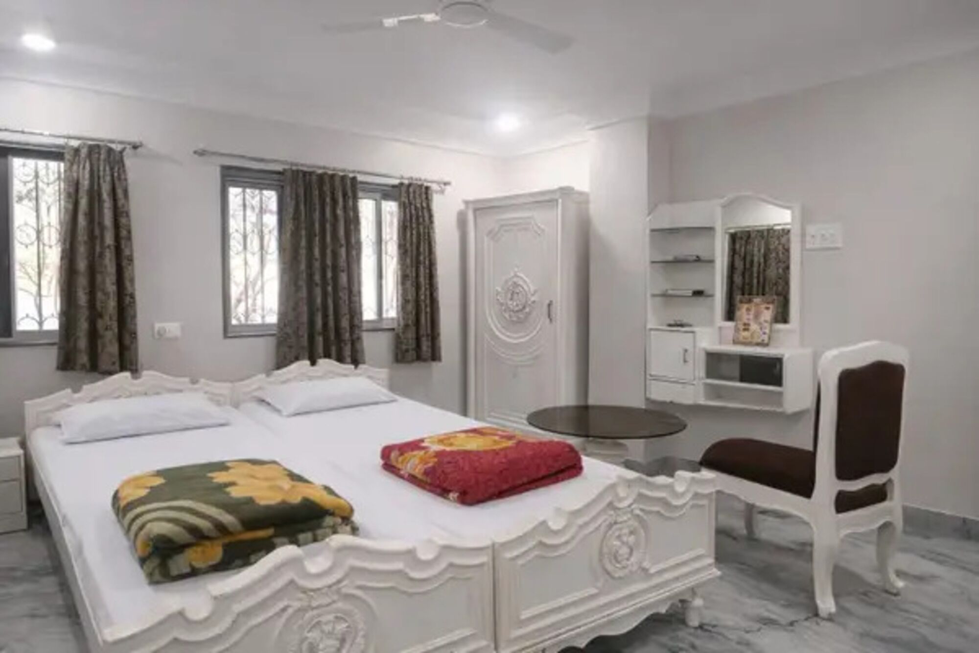 Egyptian cotton sheets, premium bedding, free WiFi, bed sheets