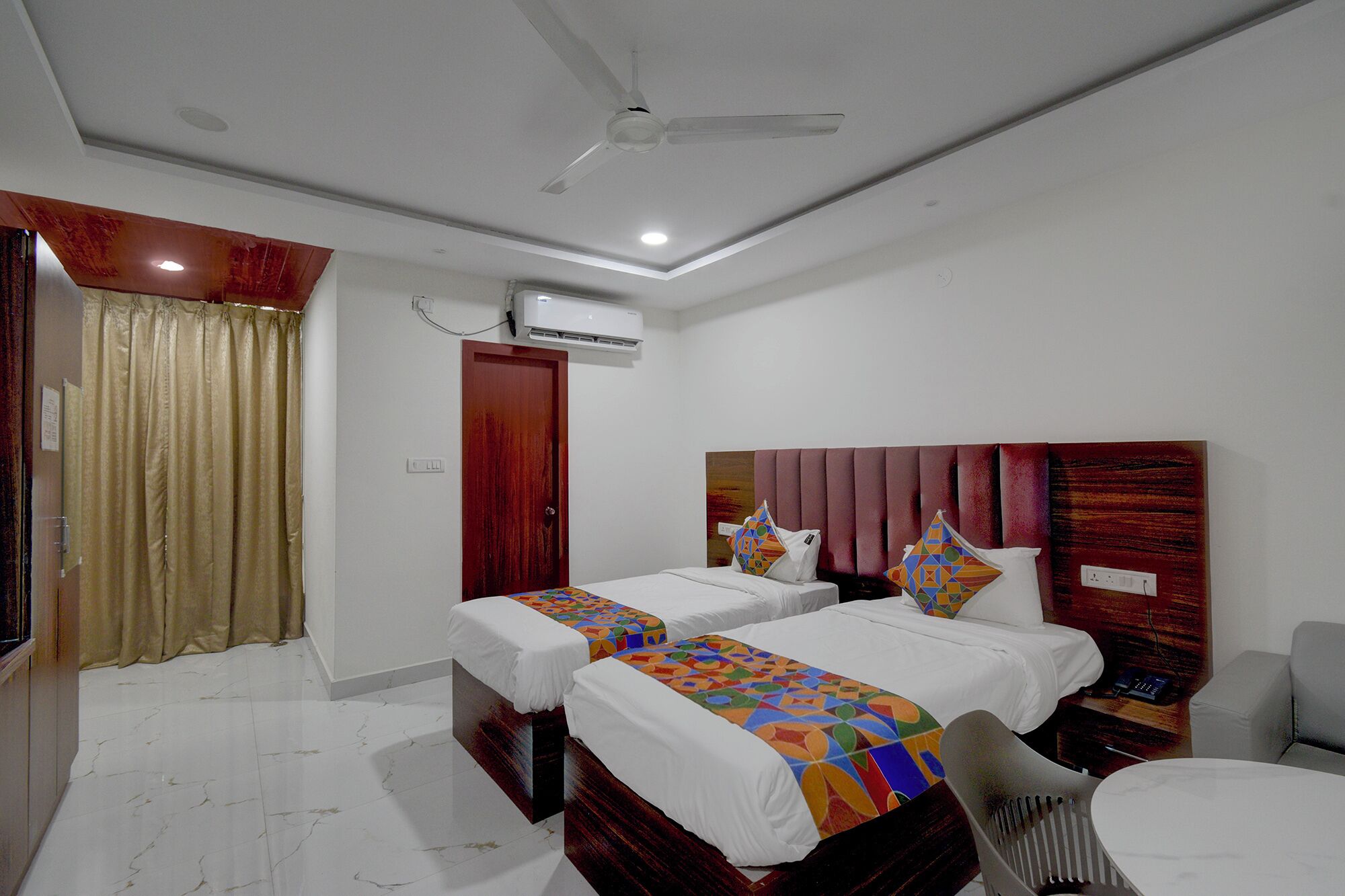 Bettwäsche aus ägyptischer Baumwolle, hochwertige Bettwaren, Zimmersafe