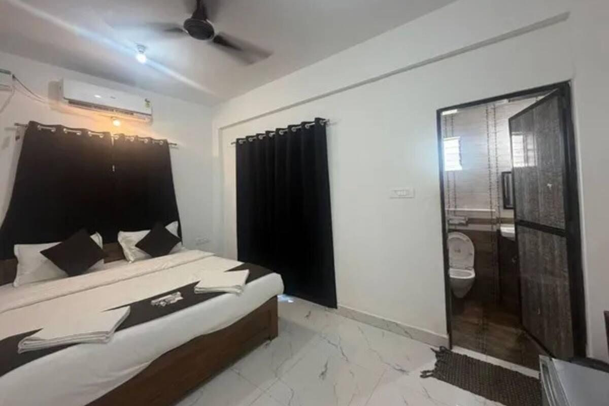 Deluxe Room | Egyptian cotton sheets, premium bedding, in-room safe, free WiFi