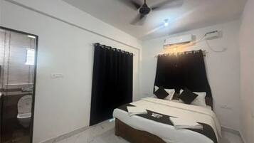 Deluxe Room | Egyptian cotton sheets, premium bedding, in-room safe, free WiFi