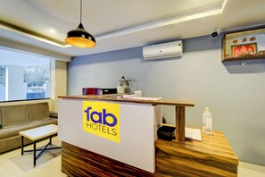 Reception - Fabhotel White Ridge Gachibowli (Hyderabad)