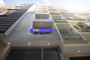 Exterior - Fabhotel Zen Stay (New Delhi)
