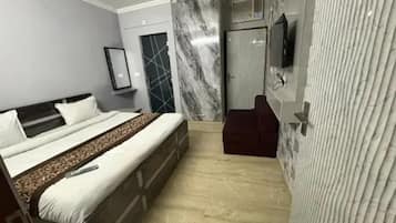 Deluxe Room | Egyptian cotton sheets, premium bedding, free WiFi, bed sheets