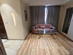 Lobby sitting area - Fabhotel Vishwam Residency (Varanasi)