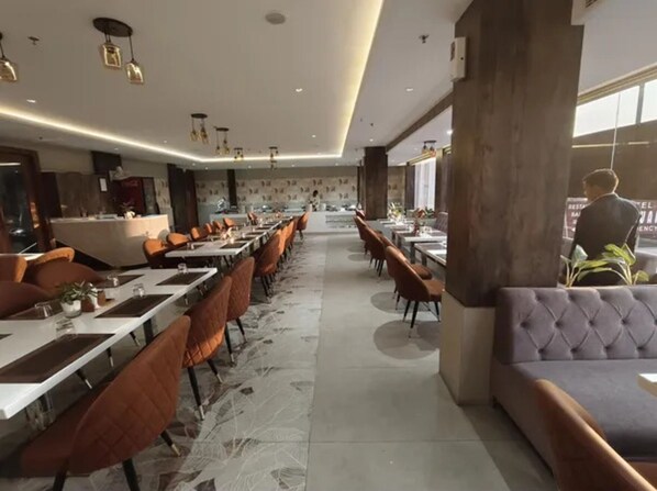 Restaurant - Fabhotel Vishwam Residency (Varanasi)