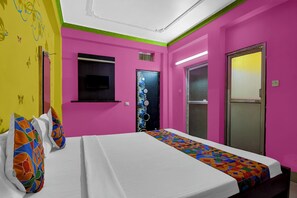 Egyptian cotton sheets, premium bedding, in-room safe, free WiFi - Fabhotel Am Residency (Digha)