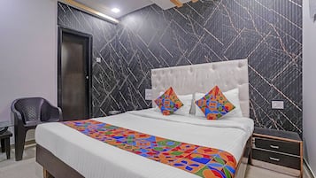 Egyptian cotton sheets, premium bedding, in-room safe, free WiFi