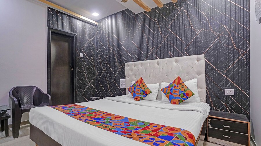 Fabhotel Om Residency