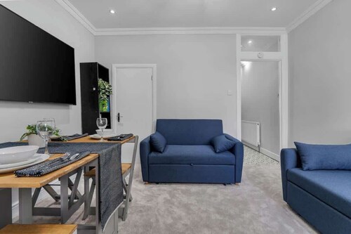 East Croydon Home, Near Station & Gatwick Airport
