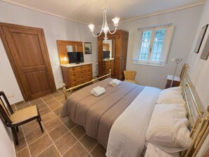 4 chambres, Wi-Fi gratuit, draps fournis