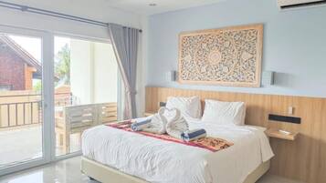 In-room safe, desk, laptop workspace, free WiFi