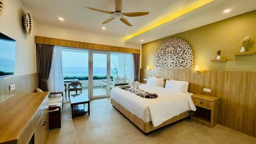 Solaluna Beach Homestay