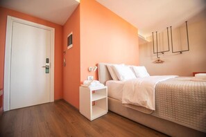 Deluxe Triple Room, Balcony, Sea View | In-room safe, desk, laptop workspace, soundproofing - Hotel Porta Ksamil (Ksamil)