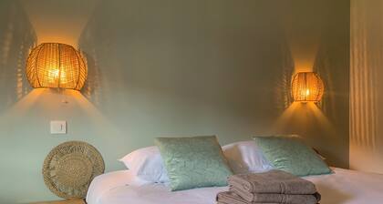 Guest house & Spa Table d'hôtes : L'Écurie de Luzerand