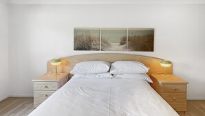 3 Schlafzimmer, Bügeleisen/Bügelbrett, Reisekinderbett, Bettwäsche