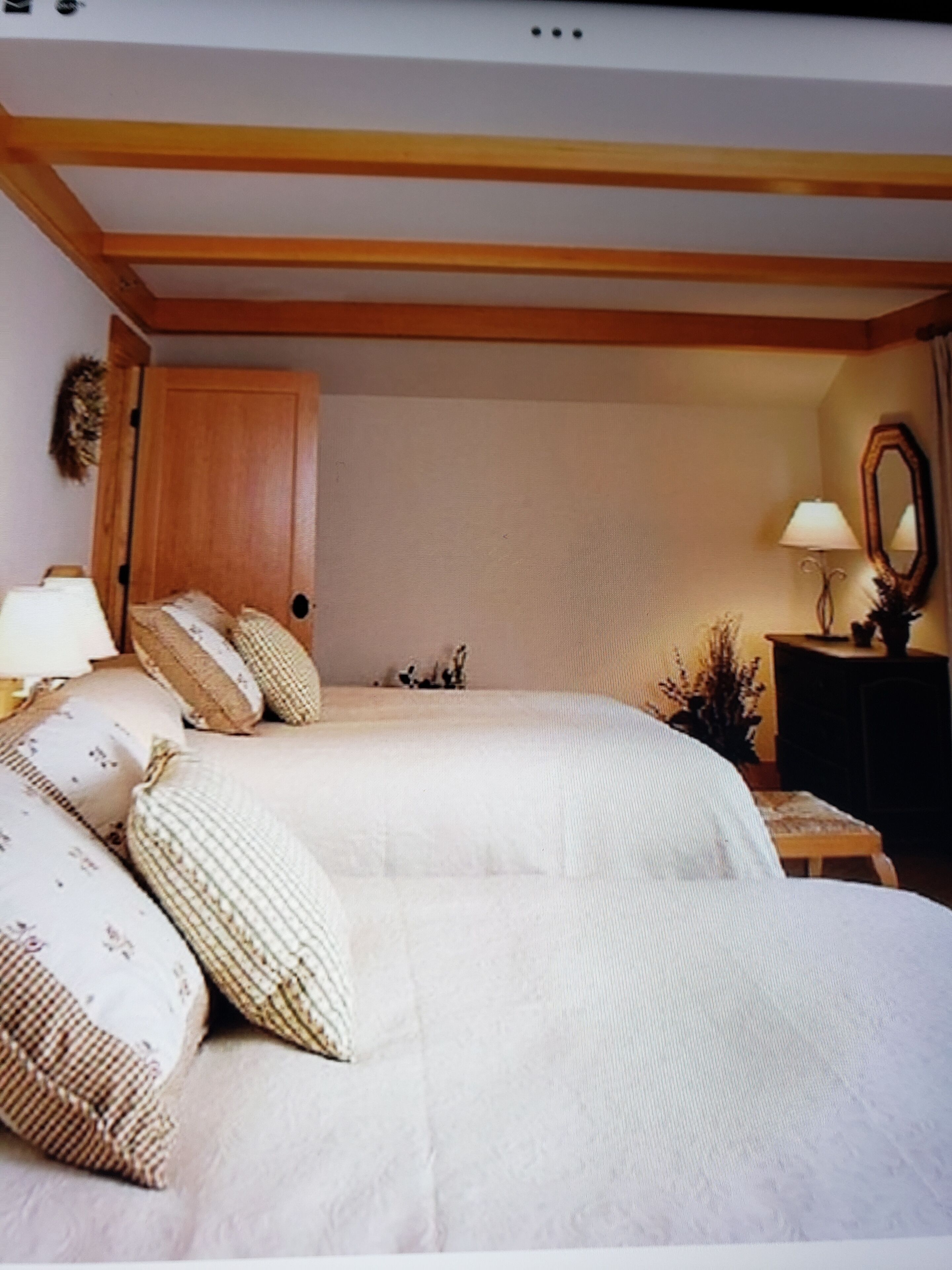 2 quartos, ferros/tábuas de passar roupa, Wi-Fi, roupa de cama