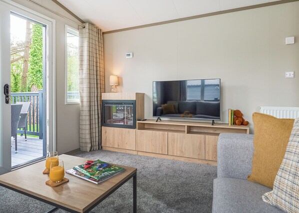 Living area - 1 bedroom accommodation in Hayle (Hayle)