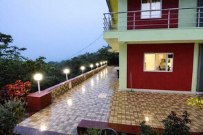 Unclassified image, 3 of 6, button - Red Soil Strawberry Farm villa (Bhuteghar)