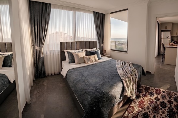 Comfort Suite, Sea View Balcony (2+1) | Desk, free WiFi, bed sheets