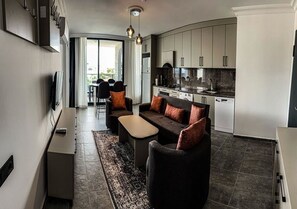 Suite Confort, balcón, vistas al mar | Wifi gratis y ropa de cama