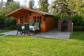 Outdoor dining - Hello and welcome to Christianshus! (Varel)