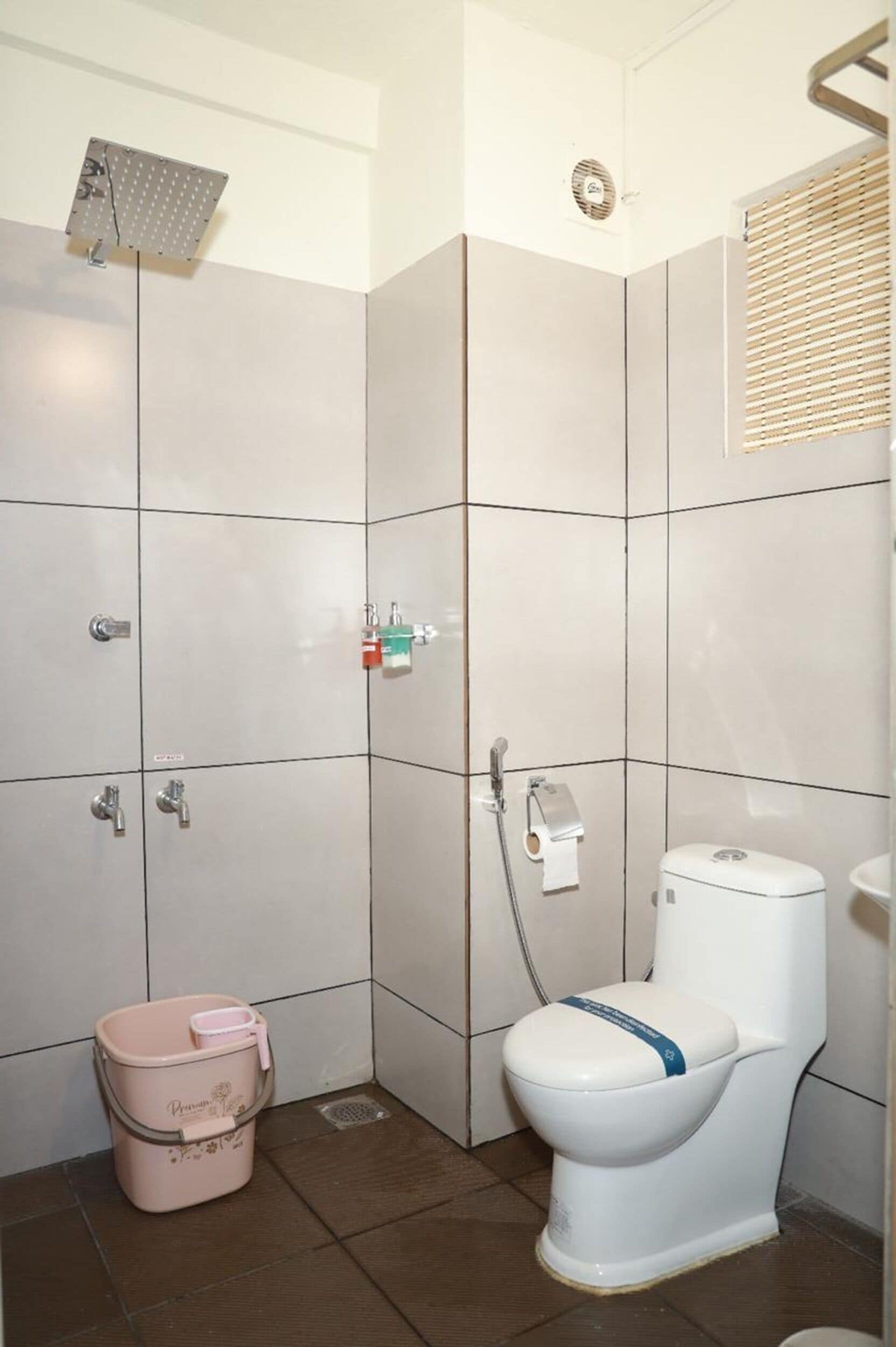 Deluxe Double Room, Air conditioning | Bathroom