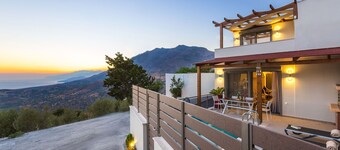Saktouris Villa