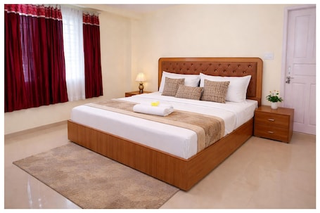 Hypo-allergenic bedding, desk, soundproofing, free WiFi. Shimla Hotel B&B Krishna Guest House