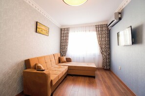 Family Duplex, 4 Bedrooms, City View | Living area - Authentic Apartments Oldcity (İstanbul)