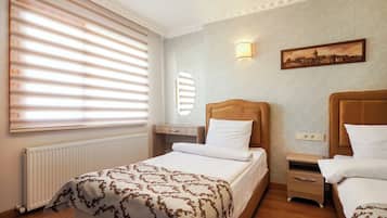 Family Duplex, 4 Bedrooms, City View | Seterika/papan seterika, Wi-fi percuma